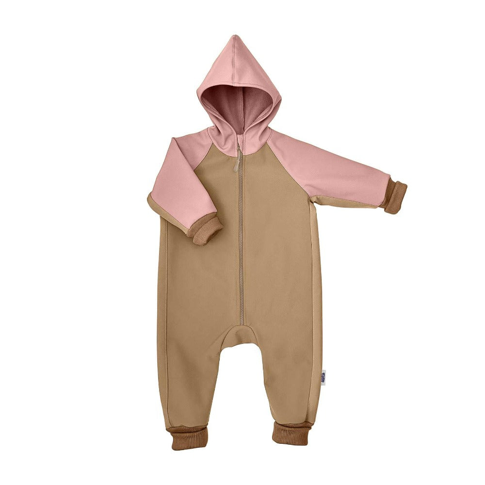 Salopeta overall din softshell impermeabil si rezistent la frecare pentru bebelusi si copii, Odiseea lui Artur. Culoare Nude Pink